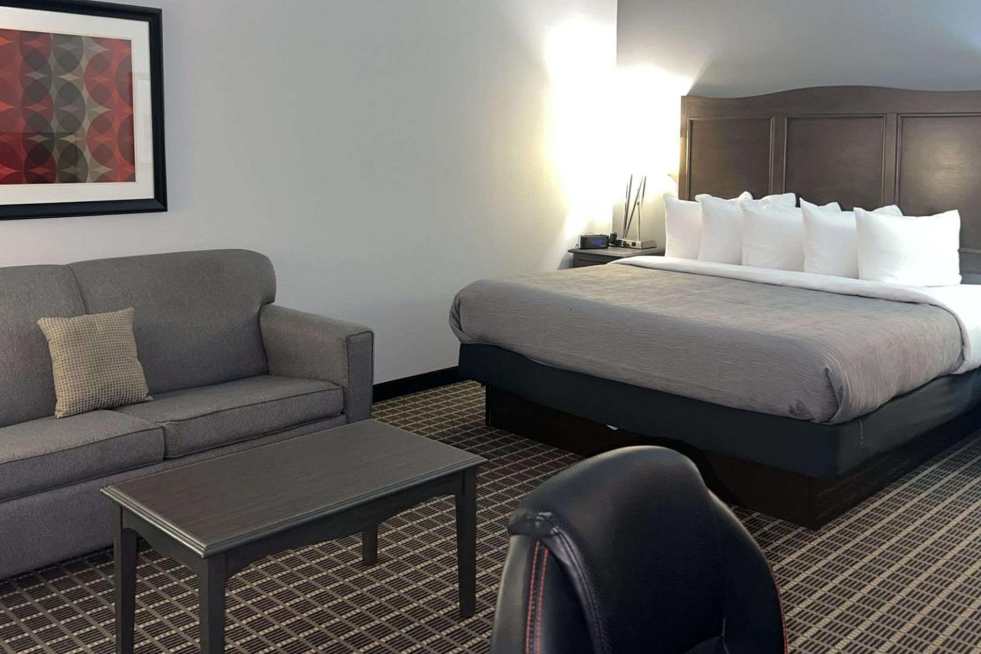 Quality Inn & Suites Pearsall Exterior foto