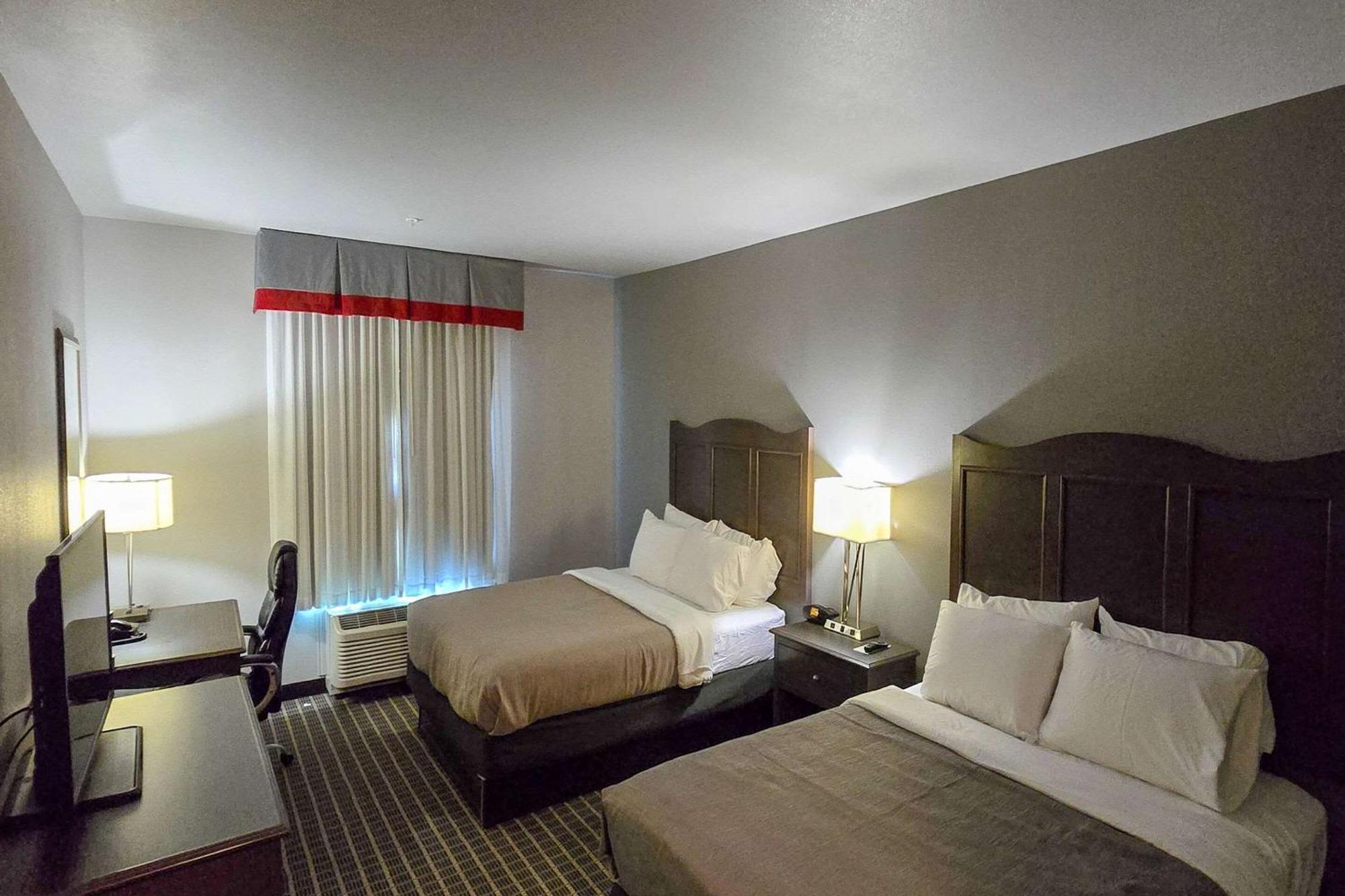 Quality Inn & Suites Pearsall Exterior foto