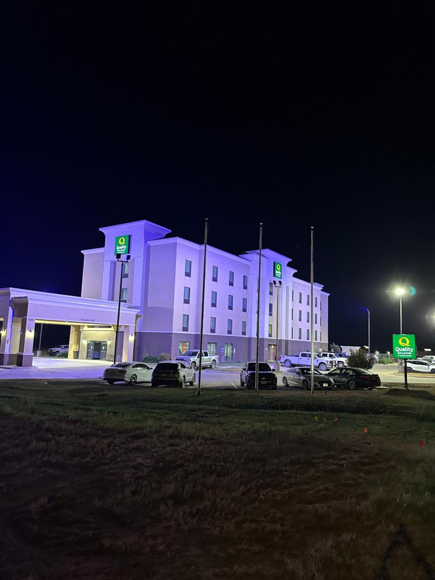 Quality Inn & Suites Pearsall Exterior foto